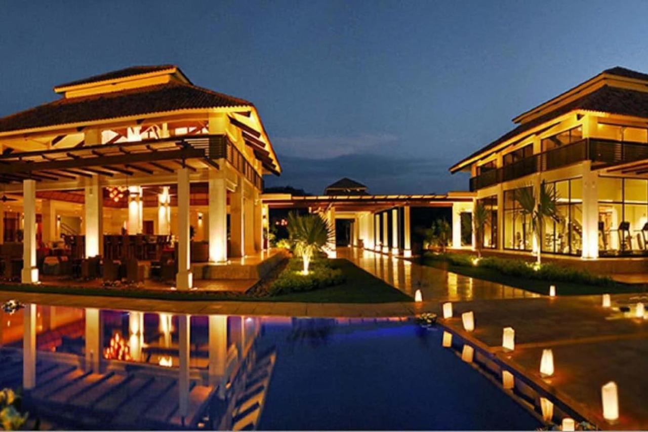 Exclusive Home On Golf Course At Reserva Conchal Is Stunning Inside And Out Playa Conchal Exterior photo